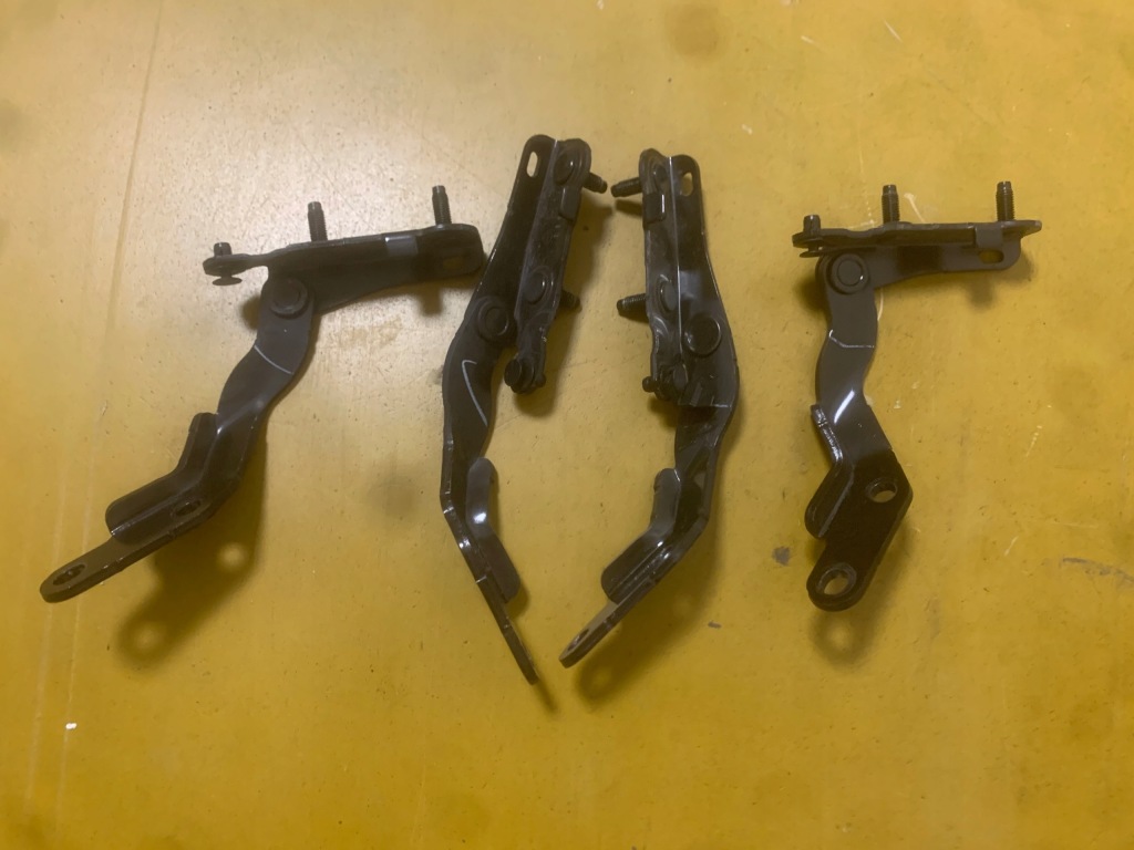 фото №1, Петлі задній кришки задня nissan x-trail t32 kmplt