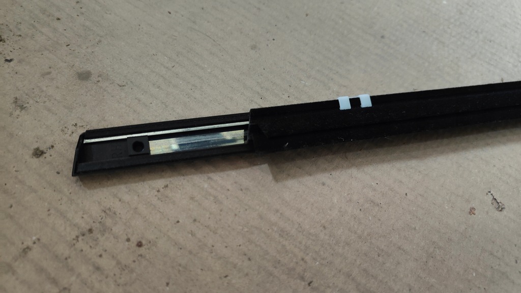 фото №10, 808200n800 молдинг скло передньої права nissan almera n15