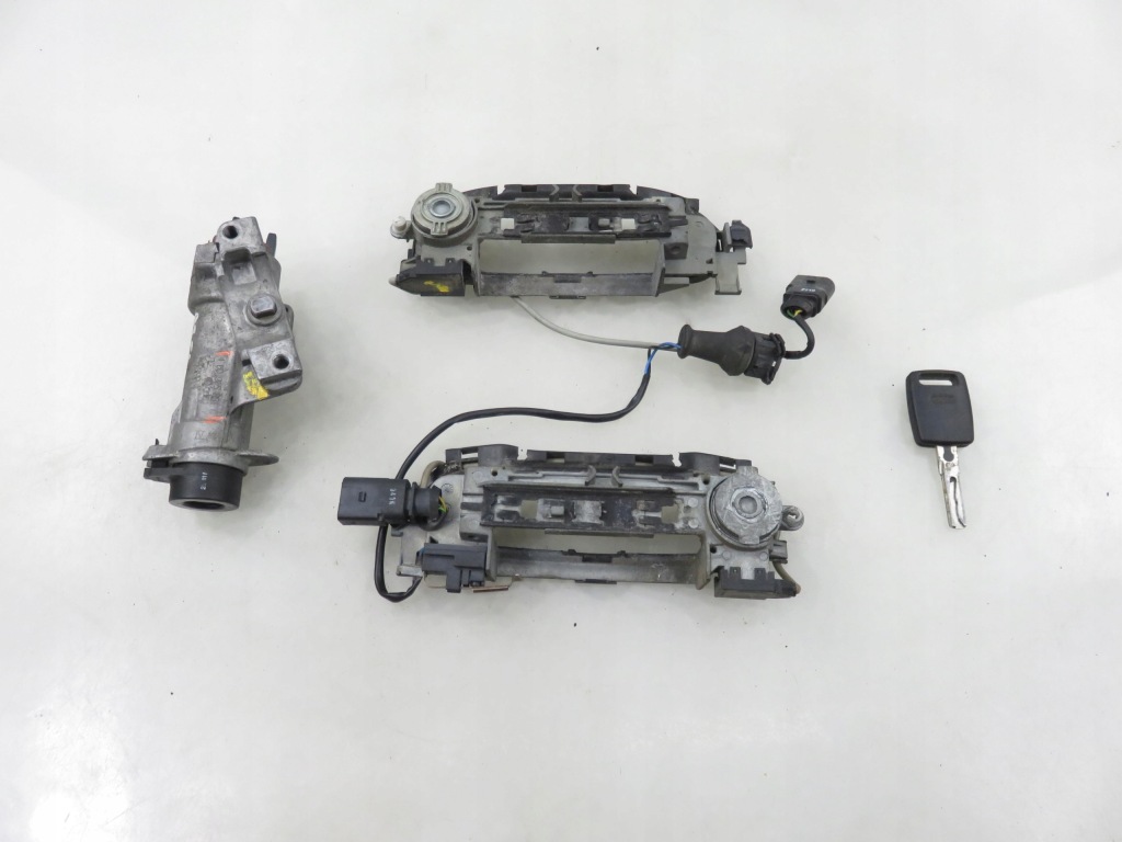 Купить Замок зажигания вкладыши audi a3 8l4b0905851c