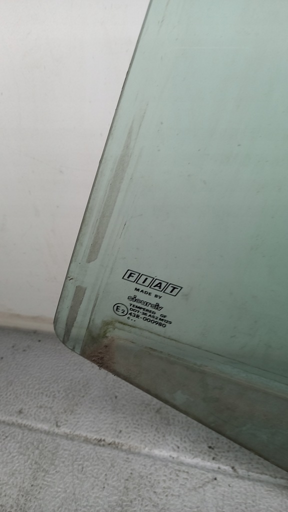 фото №3, Стекло левая задняя fiat punto i 97r