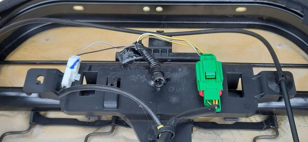 Сиденье левая перед передний peugeot 108 Киев