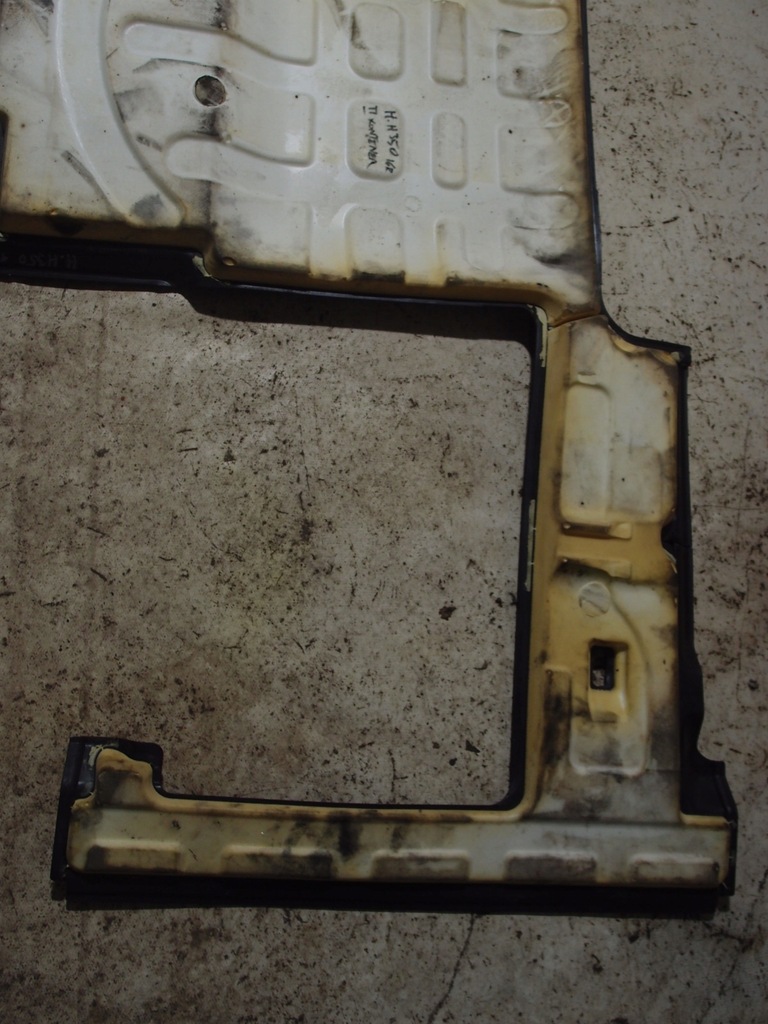 фото №10, Обшивка килимок hyundai h350 2016r