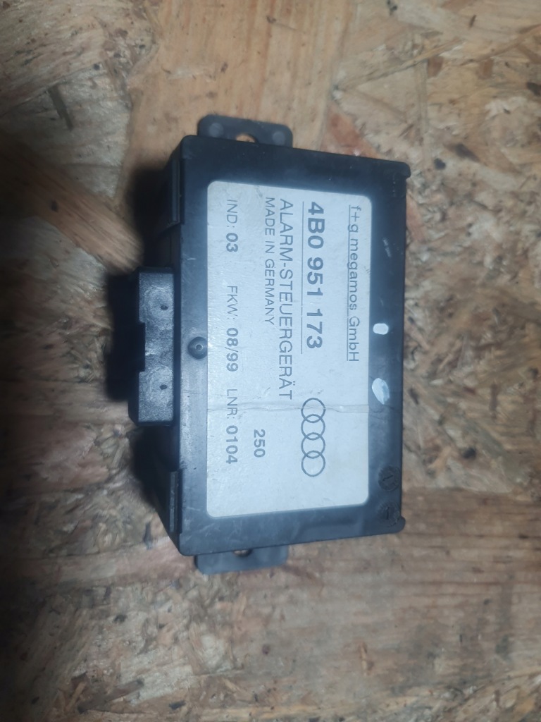 фото №1, Audi a6 c5 a4 b5 a3 8l модуль сигналізація 4b0951173