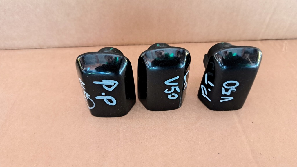 фото №1, Заглушка ручка ручка перед задня права volvo v50 s40 ii 30663673 452-46