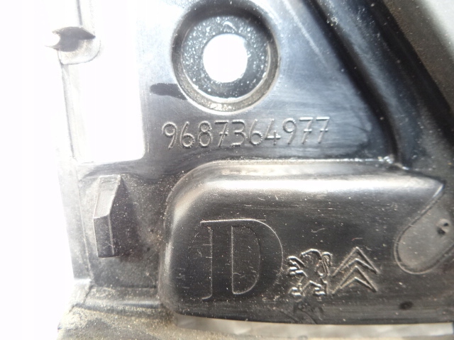 фото №6, Citroen ds4 правая заглушка треугольник крыла передний перед 9687364977