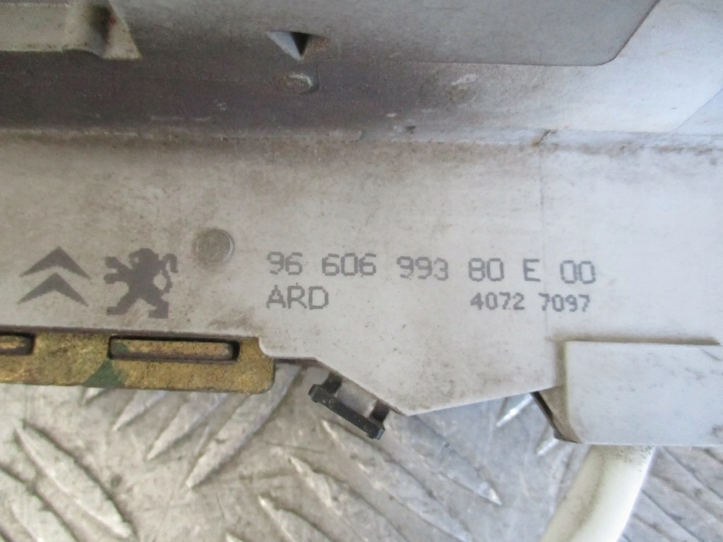 фото №7, Замок правый задняя 9660699380e peugeot 407 04-10r 1.6hdi