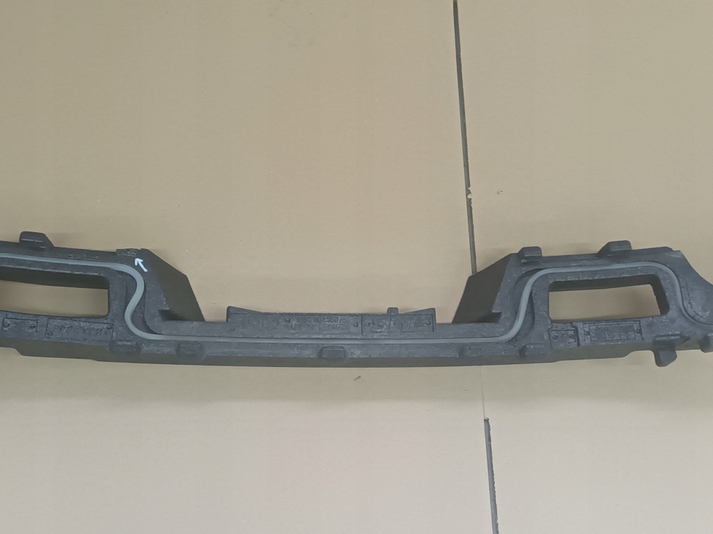 Абсорбер бампера передній audi a4 b9 8w0 перед + датчики Зі Шроту