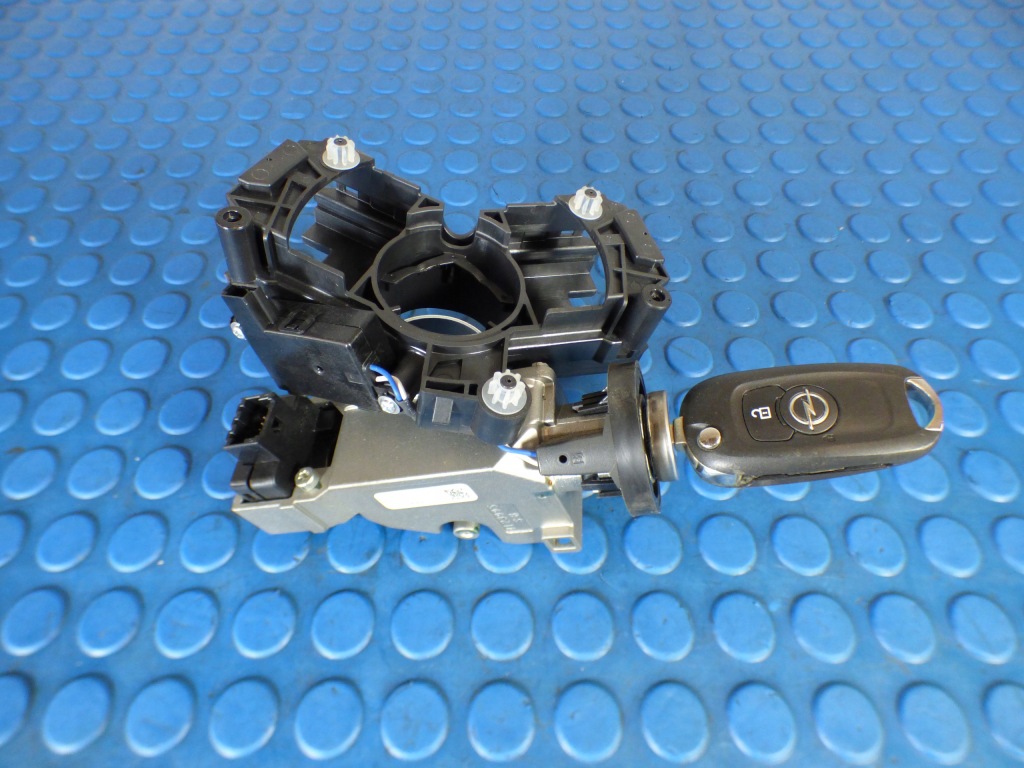 фото №1, Замок зажигания ключ 39206667 opel astra k v lift