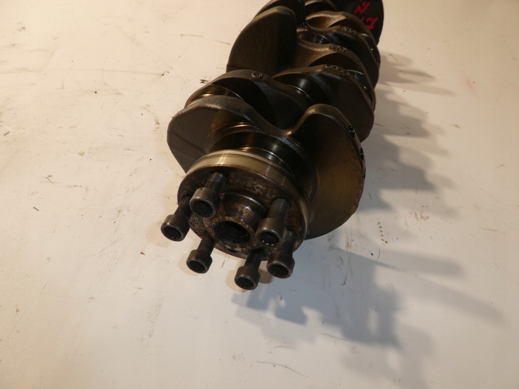 Vw seat skoda audi wał колінчастий 038101aa Недорого