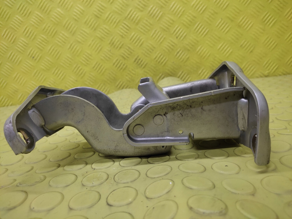 фото №3, Opel vivaro петля двері лівий задня