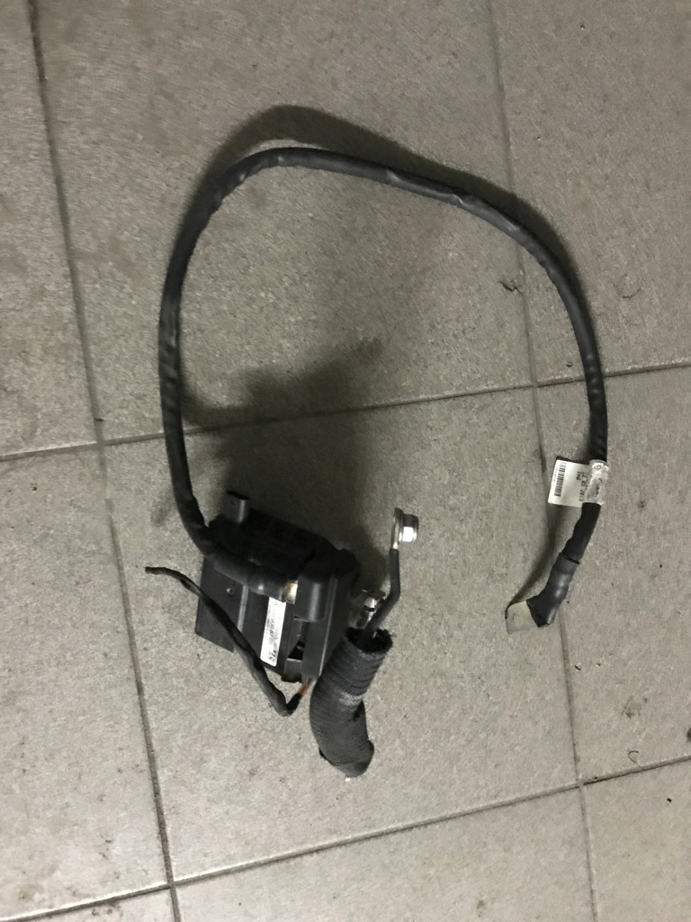 фото №1, Mercedes w 205 клемма плюсовая