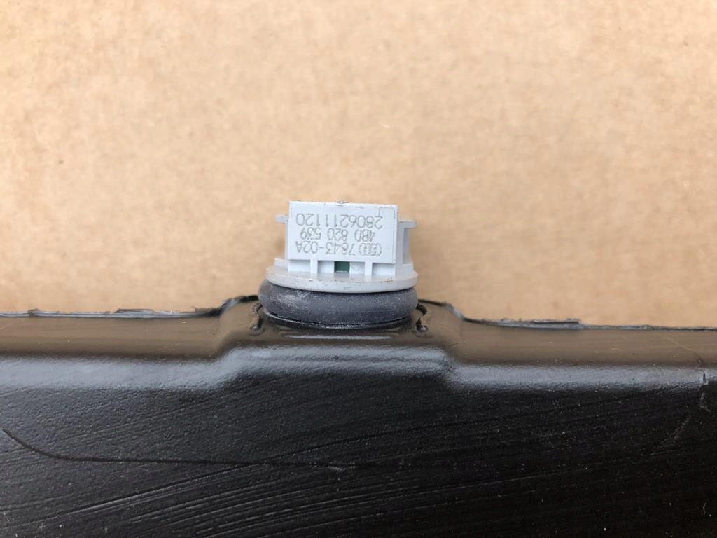 Канал воздушный левое  задняя низ  датчик e-tron 50 с Разборки