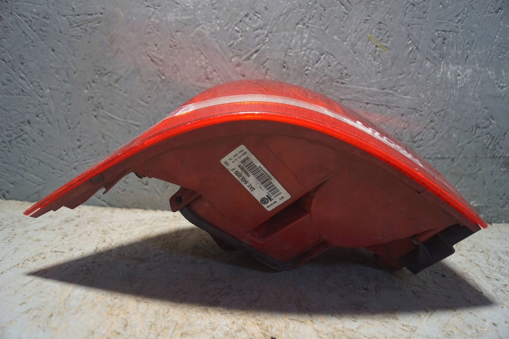 фото №11, Vw passat b7 sedan лампа prwy задняя s2094