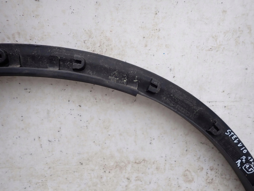 Alfa romeo stelvio 16- молдинг накладка правый перед в Украине