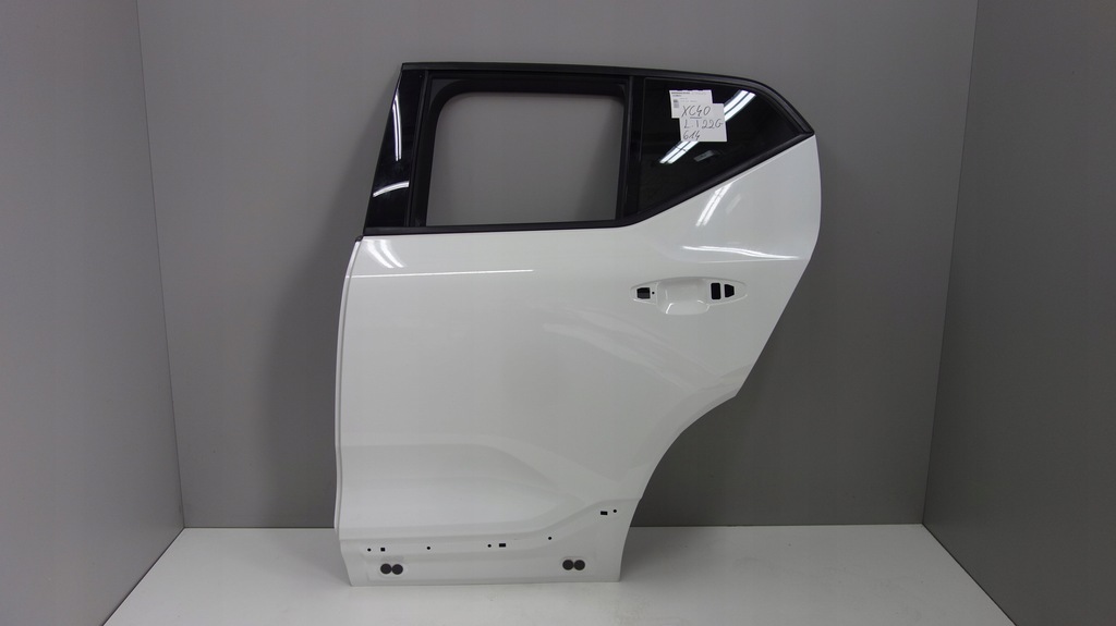 фото №1, Volvo xc40 ii дверь левая задняя 614