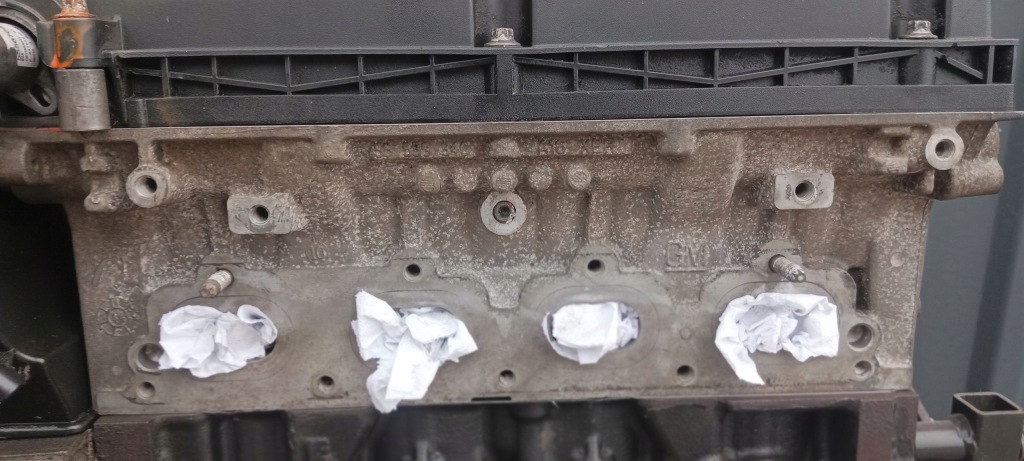 Opel zafira b 1.6 двигатель стойку z16xer исправный сжатие Цена