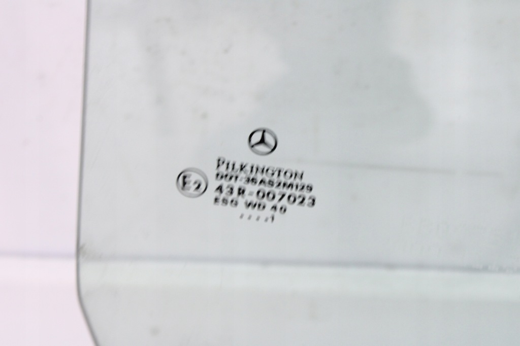 фото №2, Mercedes slk r170 lift 2000r- стекло дверь правая правый перед передняя