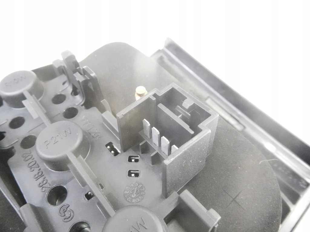 фото №6, Лампа левая задняя fiat stilo 51717943