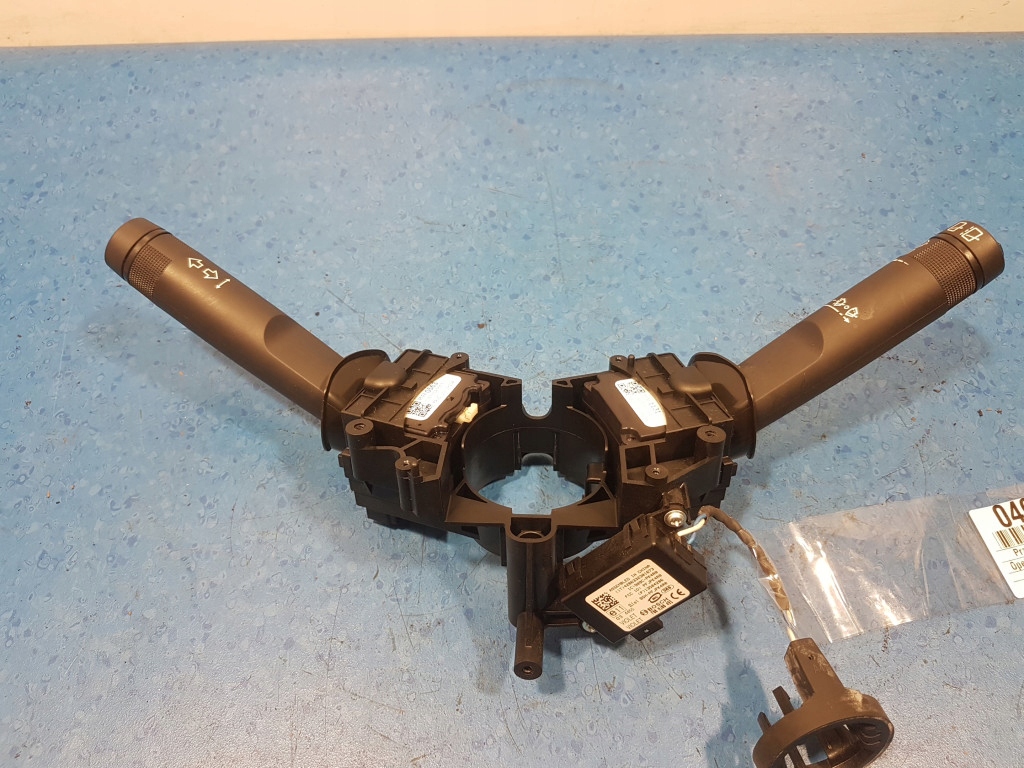 фото №1, Opel insignia a lift переключатель комбинированный 95220563