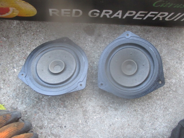 фото №1, Opel vectra b динамик w дверь задняя za 2 штуки