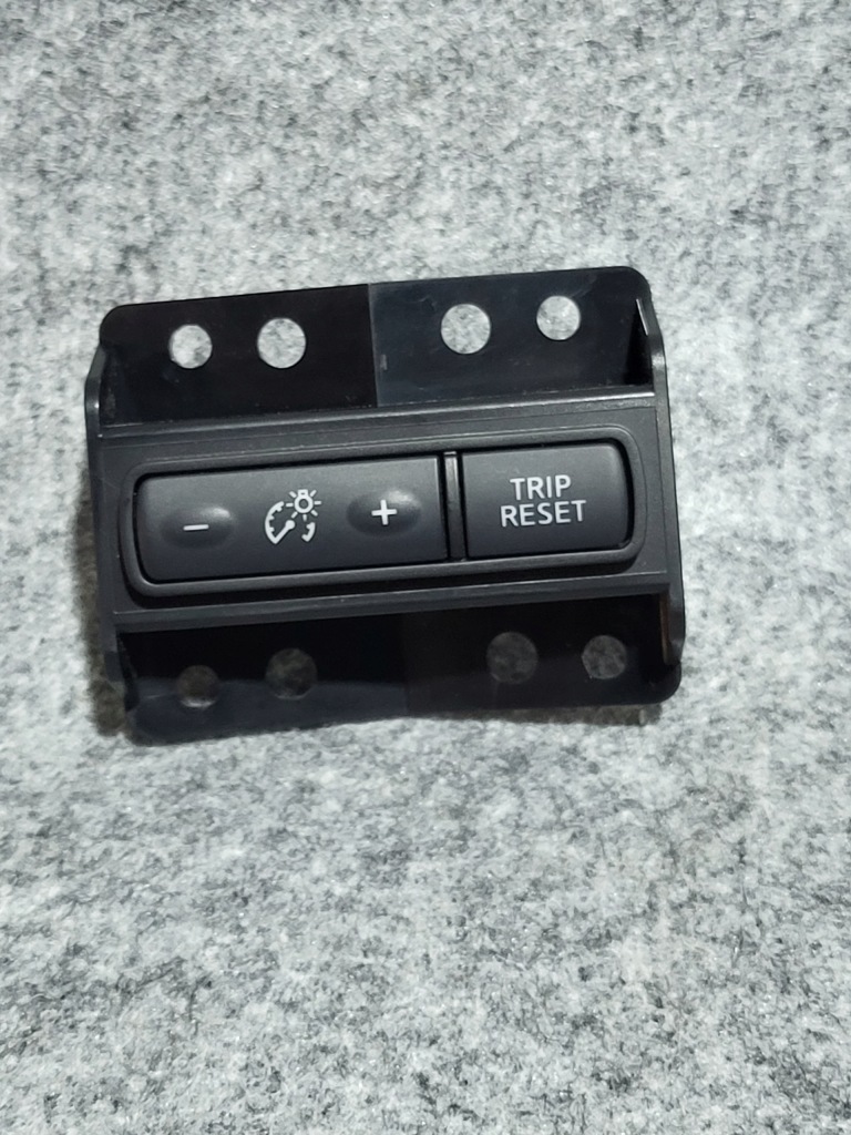 фото №1, Nissan x-trail t32 перемикач trip reset