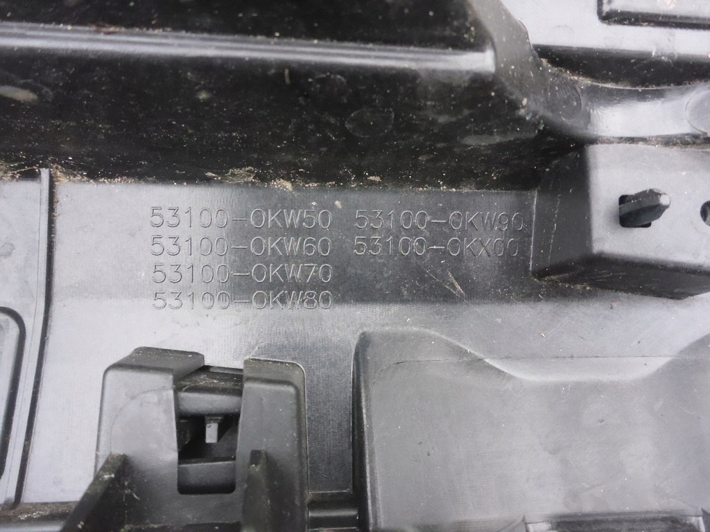 фото №16, Toyota hilux 2021- решётка радиатора перед решётка радиатора решётка радиатора оригинал