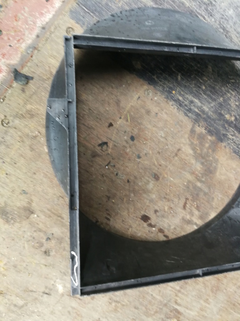 Корпус вентилятора радиатора m40 bmw e30 в Украине