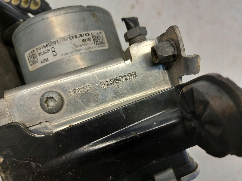 Volvo v90 s90 насос блок управления abs 31680098 Недорого