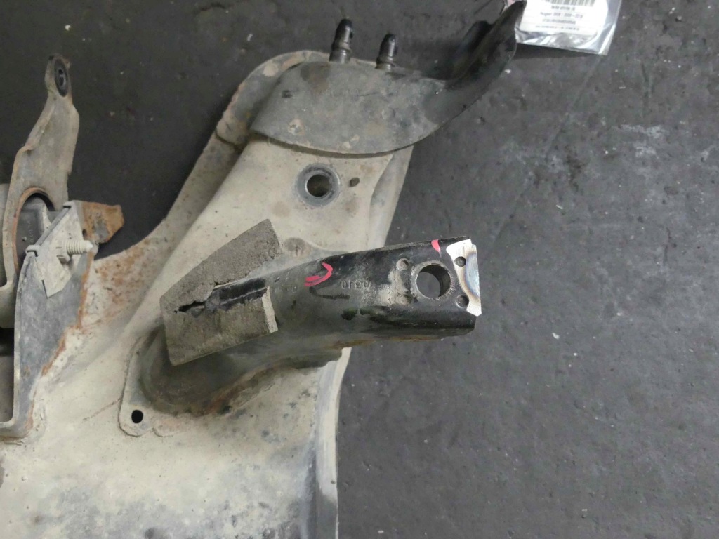 фото №5, Подрамник балка двигателя peugeot 3008 i 09-16 2.0 hdi