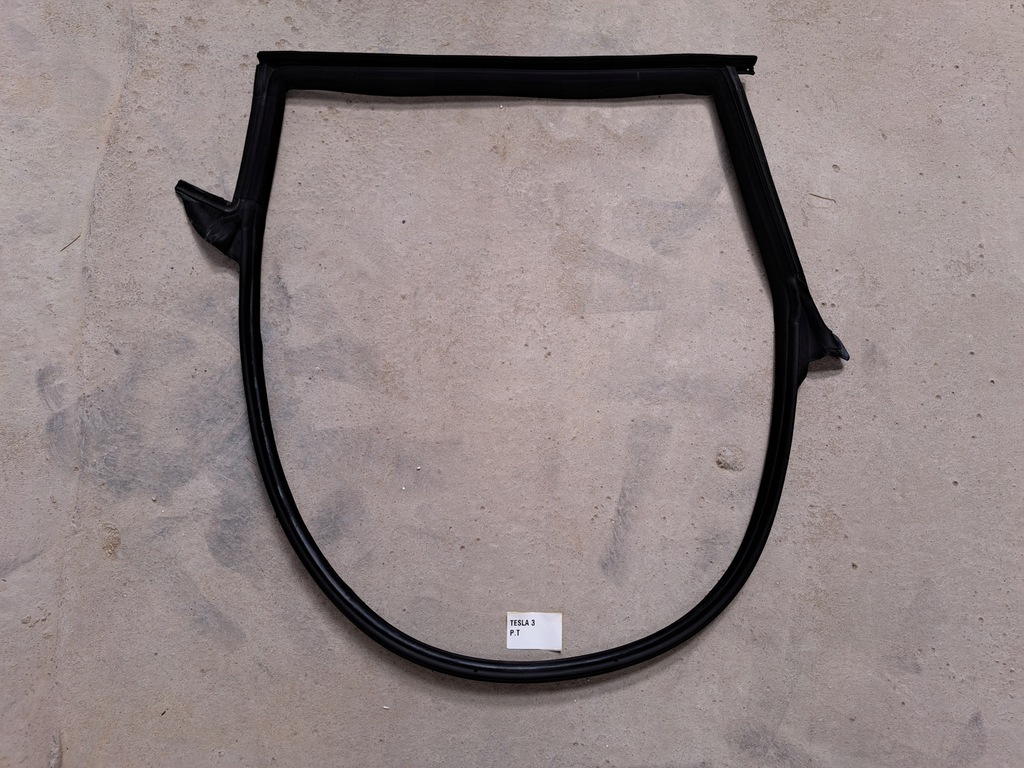 фото №1, Прокладка дверь правый задняя tesla 3 lift