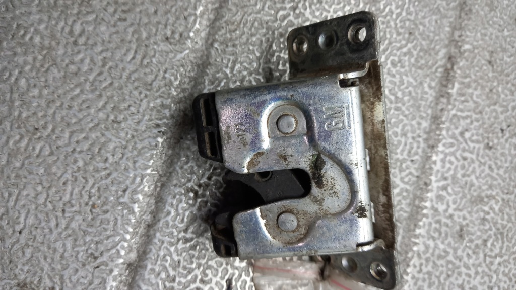 фото №1, Замок кришки opel mervia 1.7dti 90563999