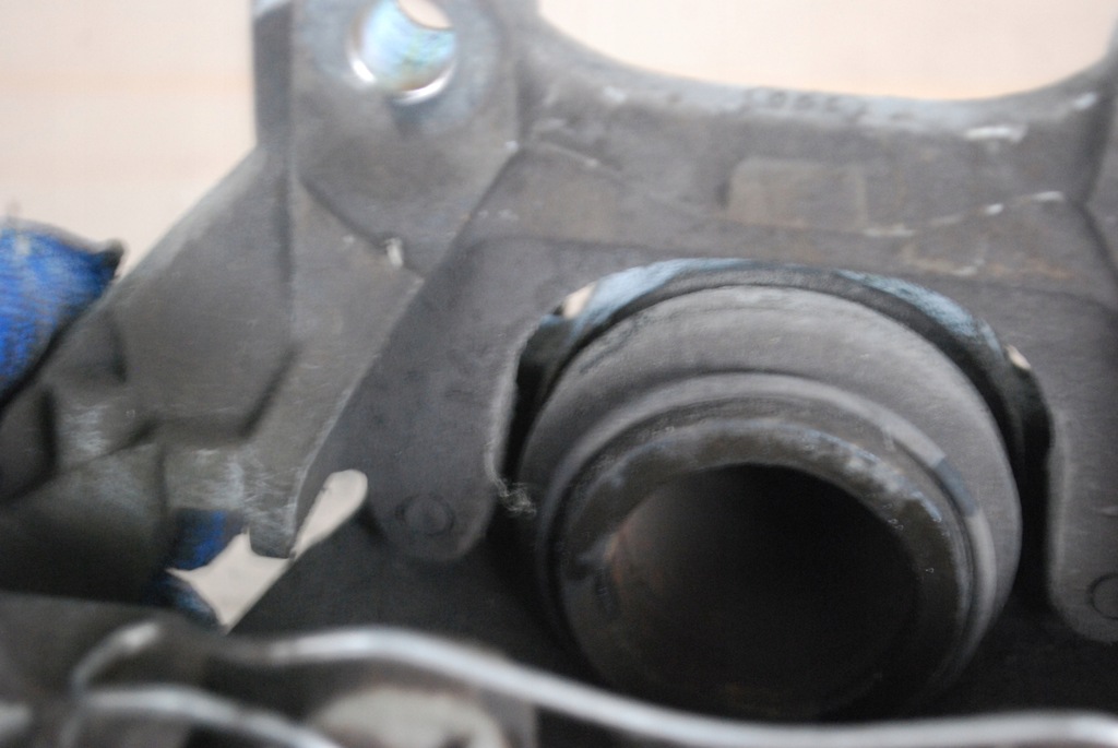 фото №10, Суппорт тормозной левый перед audi tt 8n 1.8t