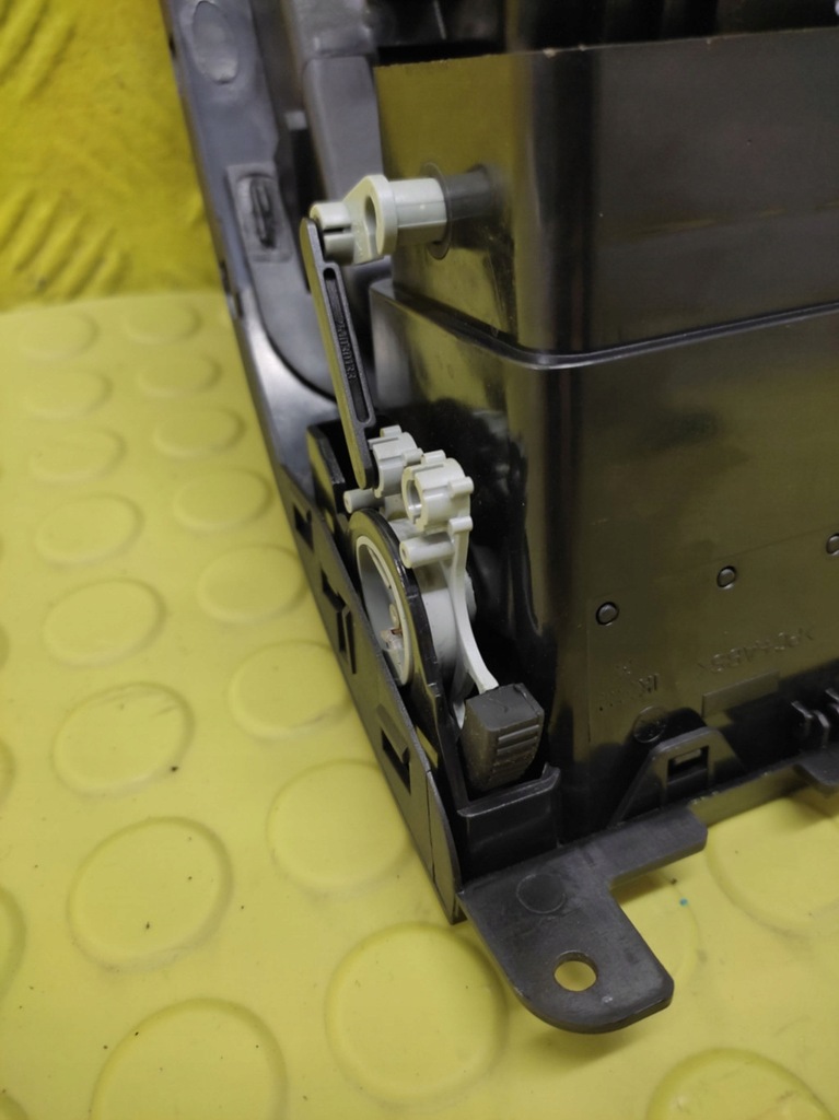 фото №9, Vw touran i бардачок ґрати обдув 1t1857921b