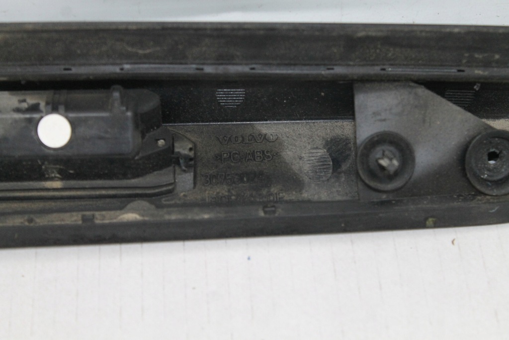 фото №10, Volvo s40 ii lift 07r- накладка молдинг кришки багажника 479-16