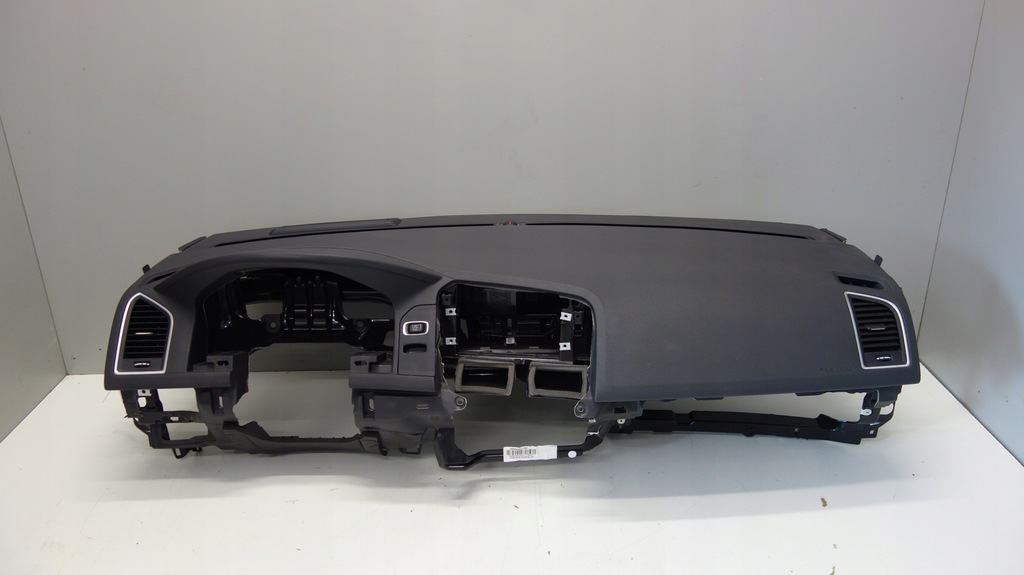 фото №1, Volvo xc60 i приборная панель консоль оригинал радар