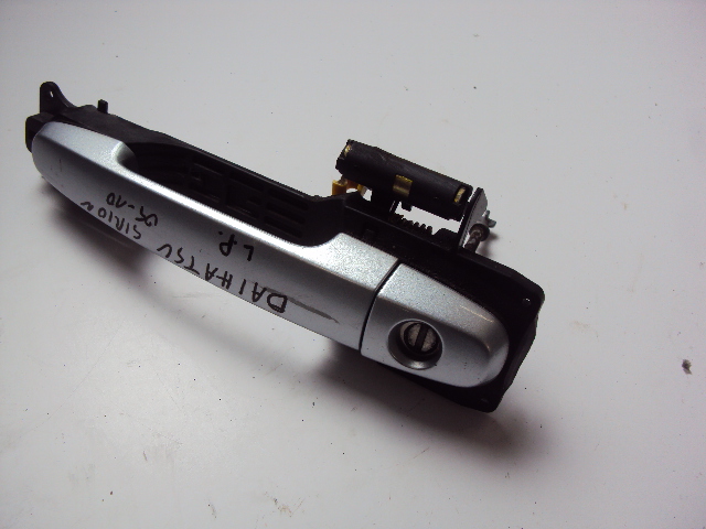 Купити Ручка дверей ліве перед daihatsu sirion 05-10