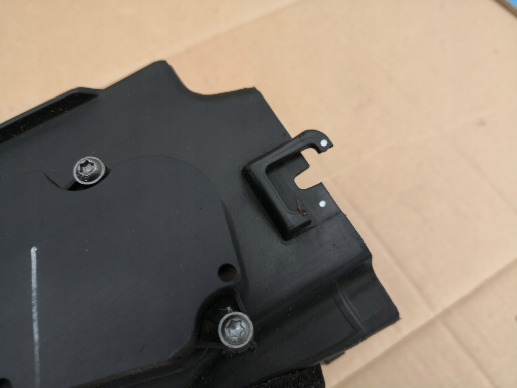 Купить Tesla s рестайлинг  16- впуск активный воздуховод воздуха