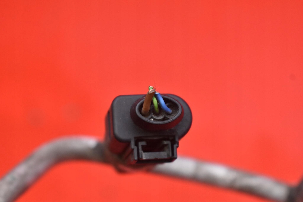 Шланг трубка кондиционера vw passat b7 2.0 tdi 140 km 10-15 Цена