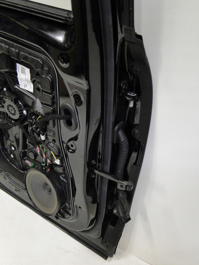 фото №10, Mercedes дверь задние левая чёрные задняя левый 191 glb x247 247