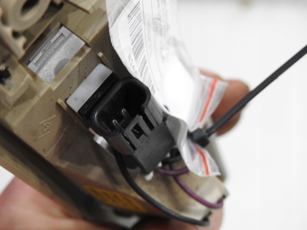 фото №8, Лампа освещение салона левый задняя uplander