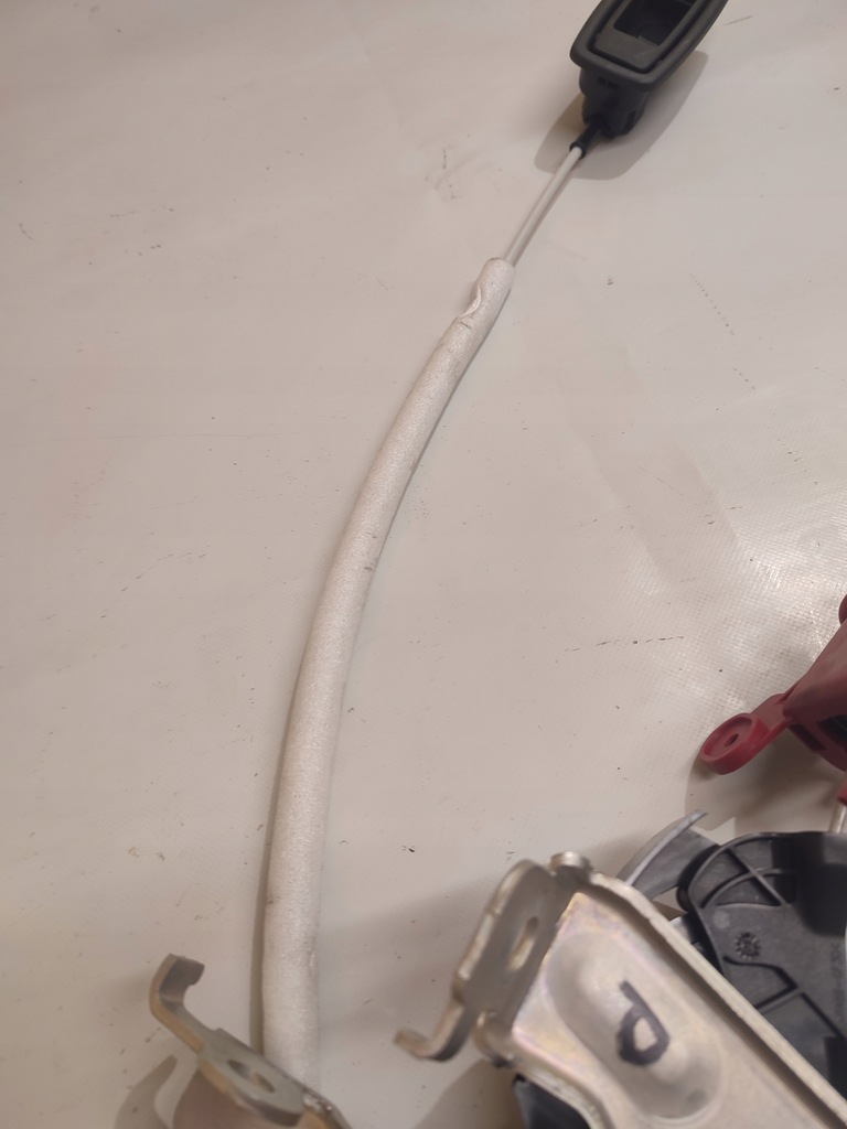 фото №7, Renault laguna iii замок правий задня kombi 88391003r