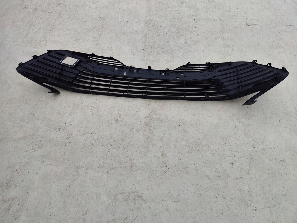 фото №6, Решітка w бампер передній toyota camry viii 8 53113-33020
