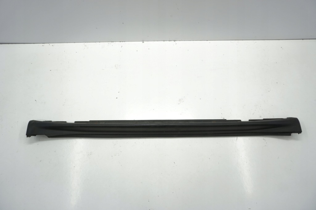 фото №1, Nissan juke f15 молдинг порог правая