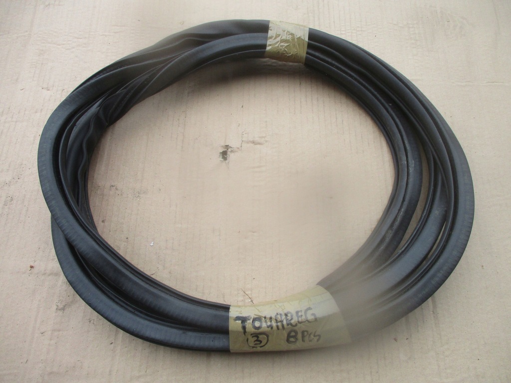 фото №1, Прокладка двері правий prz 760867911 vw touareg iii