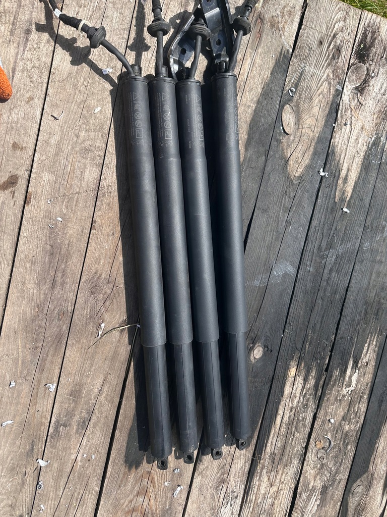 фото №1, Bmw x5 g05 амортизаторы крышки задняя