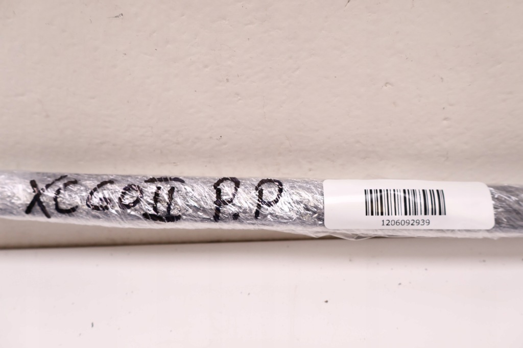 фото №10, Volvo xc60 ii прокладка скло лобове права 32210591