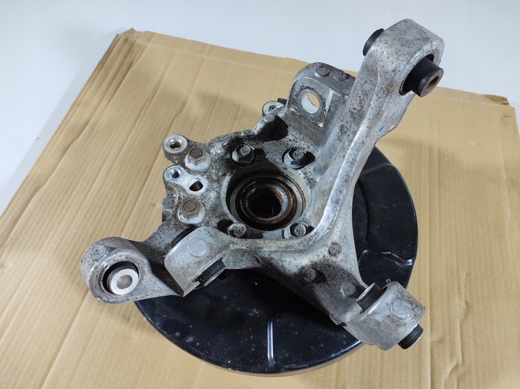 фото №8, Infiniti q50 2.2d 13- поворотный кулак правый задняя