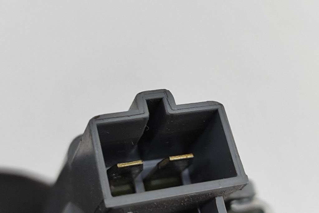 фото №6, Chevrolet corvette c6 замок крышки бака топлива 25744292 7.0 бензин 3