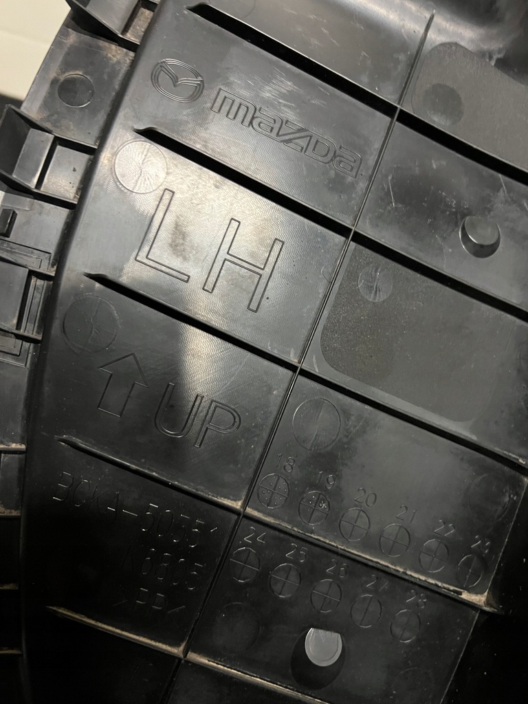 фото №14, Mazda 3 bp подкрылок левая задние sedan rok 2020