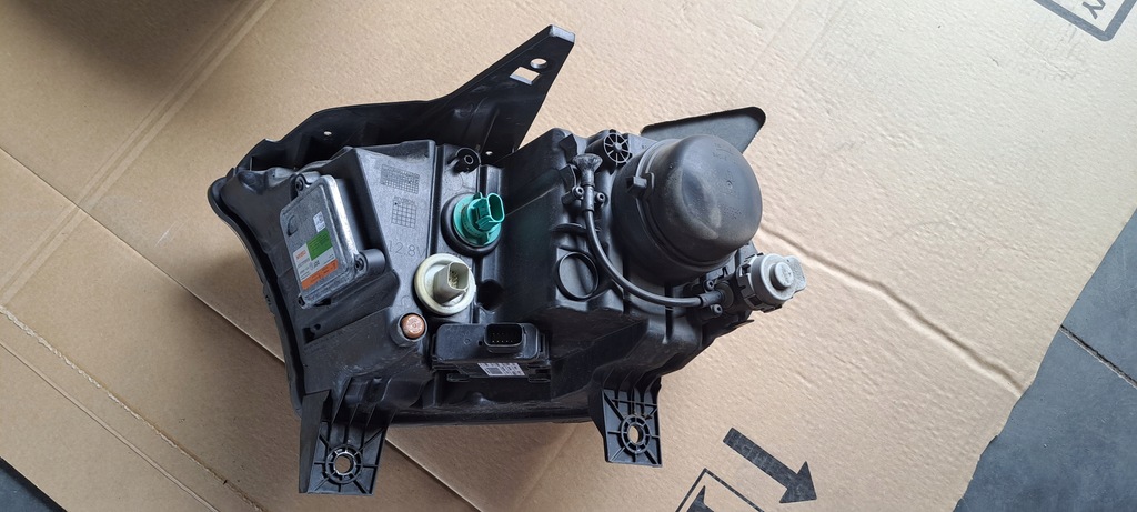 фото №8, Dodge durango 14-19 лампа передняя ксенон led oem комплект